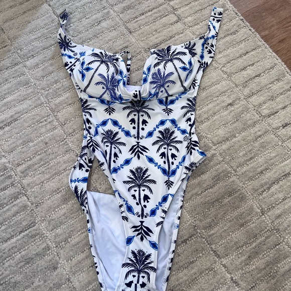 Cupshe Blue and Black Leaf Print Swimsuit - Picture 1 of 5